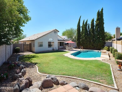 Spacious & Private Backyard
