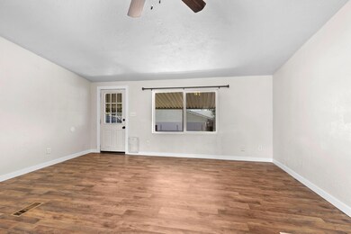 284 N 100 E, Washington, UT 84780 - photo 3