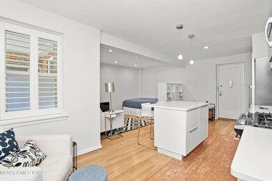 52 Lafayette Place unit 1F, Greenwich, CT 06830 - photo 4