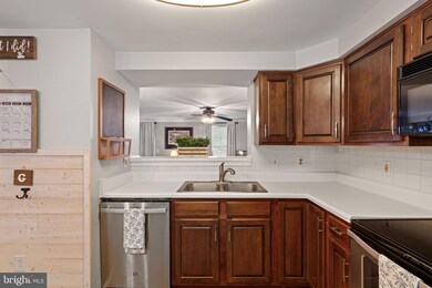 16937 Monmouth Ct, Dumfries, VA 22026 - photo 7