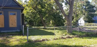 2216 Peach Ave, Bay City, TX 77414 - photo 4