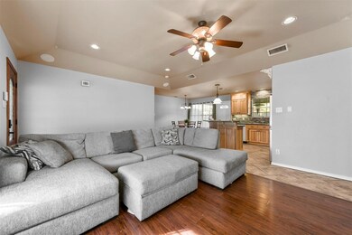 617 N Avenue D, Springtown, TX 76082 - photo 5