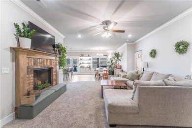 983 Jameson St, Tontitown, AR 72762 - photo 4