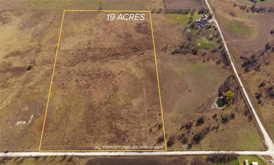 527 Valentine Bluff Rd, Forestburg, TX 76239 - photo 6