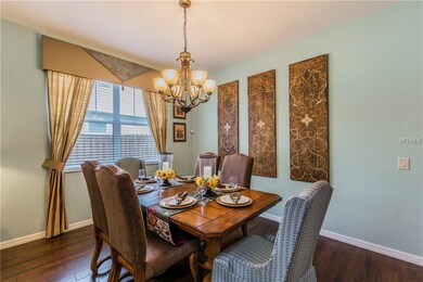 FORMAL DINING