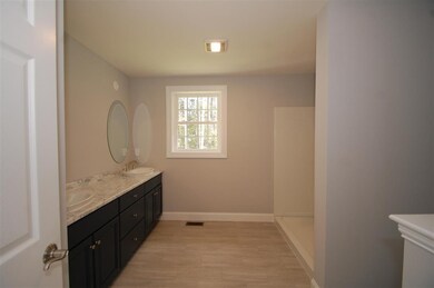 4 Crab Tree Ct unit 30, MerriMacK, NH 03054 - photo 6