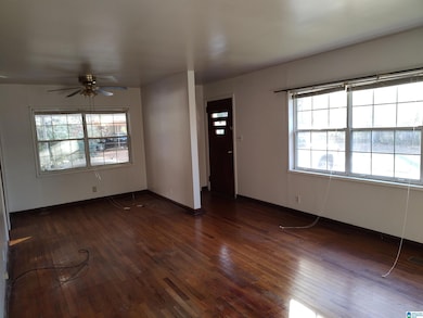 118 S Hammett Ave, Sylacauga, AL 35150 - photo 6