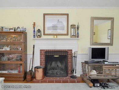 18 Eastern View Ave, Wakefield, RI 02879 - photo 4