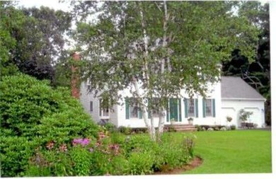 10 Snap Weed Ln, Acushnet, MA 02743 - photo 2