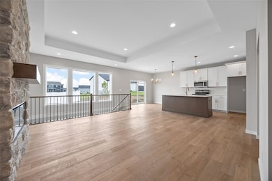 6916 Rock Wood Dr SW, Cedar Rapids, IA 52404 - photo 3