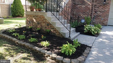 14109 Gullivers Trail, Bowie, MD 20720 - photo 2