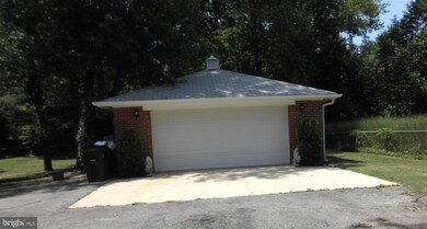 14806 Dunbarton Dr, Upper Marlboro, MD 20772 - photo 4