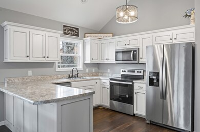 802 Sevier St, Shelbyville, TN 37160 - photo 7