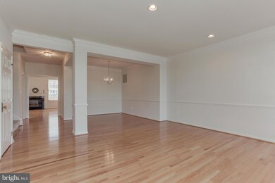 22616 Welborne Manor Square, Ashburn, VA 20148 - photo 2