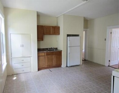 195 Lincoln St unit 2, Worcester, MA 01605 - photo 2