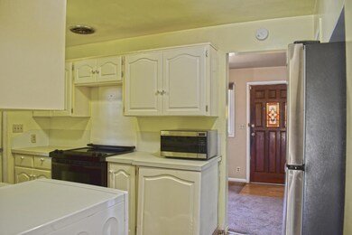 1020 Oak St, Central Point, OR 97502 - photo 5