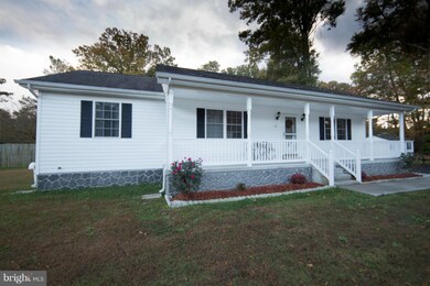 87 Cedar Ln, Colonial Beach, VA 22443 - photo 4