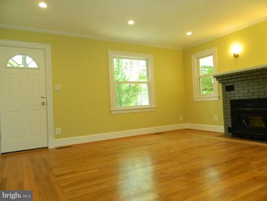 4018 Bradys Hill Rd, Triangle, VA 22172 - photo 7