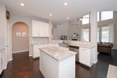 2110 Angel Trumpet Dr, Katy, TX 77494 - photo 6