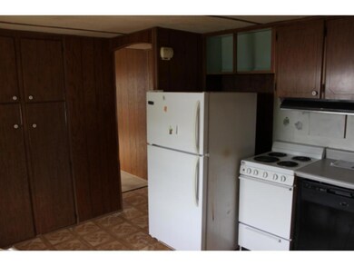 74 Glen St, Brattleboro, VT 05301 - photo 3