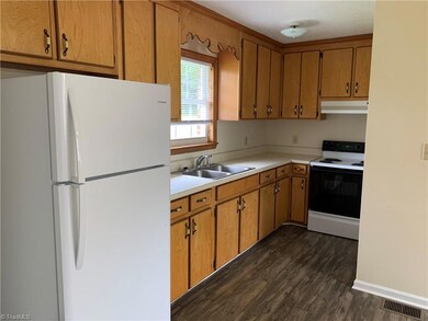 309 Church St, Reidsville, NC 27320 - photo 6