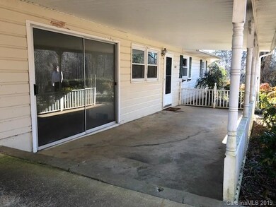 404 Blooming Laurel Dr, Hendersonville, NC 28792 - photo 4