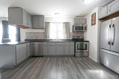 359 N 26th St, East Saint Louis, IL 62205 - photo 5