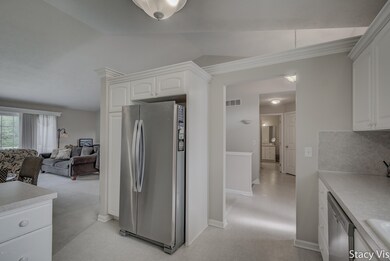 2042 Bryceway Ct NE unit 15, Grand Rapids, MI 49505 - photo 6