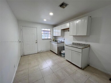 817 5th St unit 4, West Palm Beach, FL 33401 - photo 3