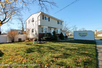 1 Annapolis Dr, Hazlet, NJ 07730 - photo 4