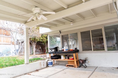 806 S 30th Ave, Yakima, WA 98902 - photo 3