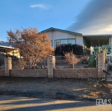 9212 Comanche Way, Weldon, CA 93283 - photo 3