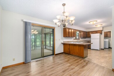 8892 Maplewood Dr, Berrien Springs, MI 49103 - photo 5