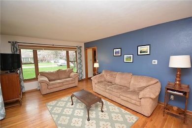 **Sunny & spacious**