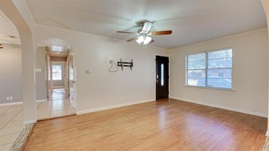 1600 Nichols St, Ennis, TX 75119 - photo 6