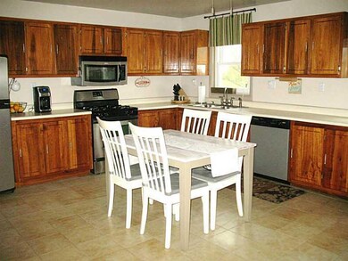 Kitchen. Large eat in kitchen with loads of cabine
