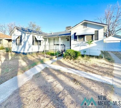 409 E Margaret St, Carlsbad, NM 88220 - photo 2