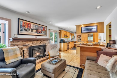 14 Copperfield Ct, Eatontown, NJ 07724 - photo 2