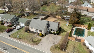 181 Pine St, Danvers, MA 01923 - photo 2