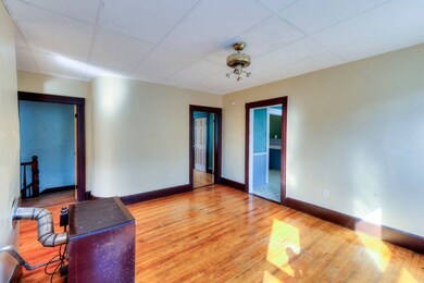 32 Blossom St, Worcester, MA 01609 - photo 7