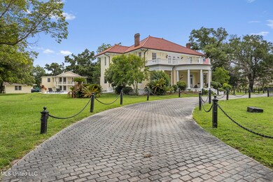 923 E Scenic Dr, Pass Christian, MS 39571 - photo 4