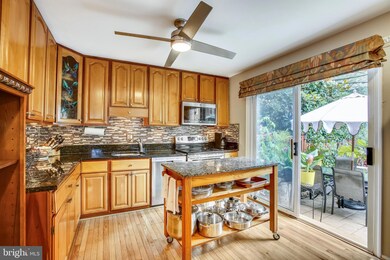 2359 Horseferry Ct, Reston, VA 20191 - photo 6