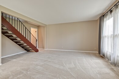1867 Jamestown Cir unit 3204, Hoffman Estates, IL 60169 - photo 2