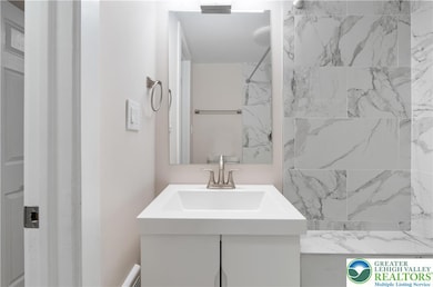 750 S Hall St, Allentown, PA 18103 - photo 5