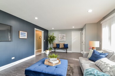 1424 Glenwood Ave unit 3, Waukegan, IL 60085 - photo 4