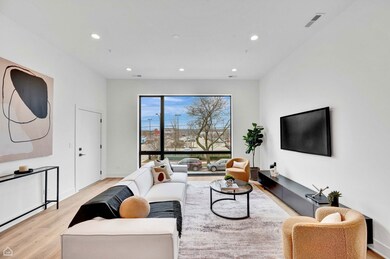 1621 W 13th St unit 200, Chicago, IL 60608 - photo 2