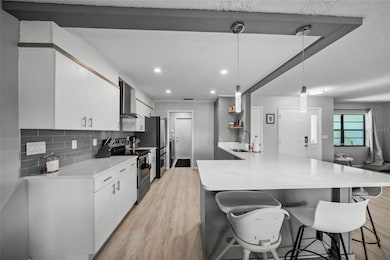 3020 Gypsy St, Sarasota, FL 34231 - photo 6