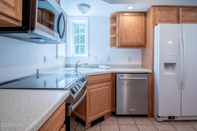 200 Hampshire Dr, Mount Cobb, PA 18436 - photo 7