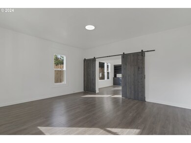 230 SW Morgan St, Sheridan, OR 97378 - photo 4