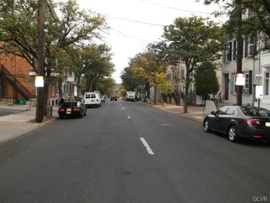 846 W Walnut St unit 1, Allentown, PA 18102 - photo 2